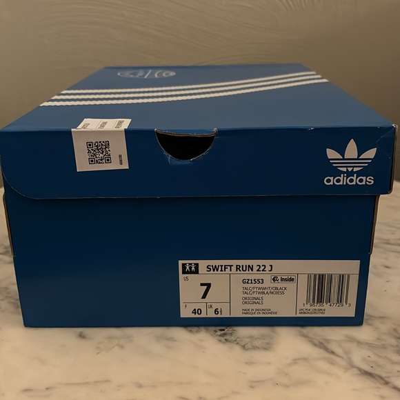 NWT Adidas Swift Run shoes - Picture 6 of 6